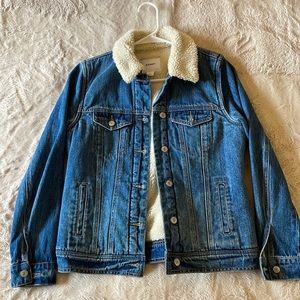 Old Navy Sherpa Lined Denim Jacket - S